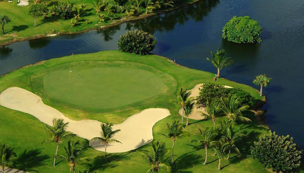 Cocotal Lake Village B102 - Golf Gated Community, Free Wi-fi Сasa de vacaciones *