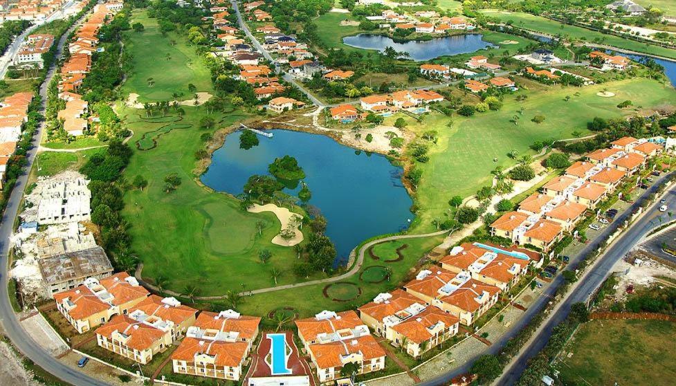 Сasa de vacaciones Cocotal Lake Village B102 - Golf Gated Community, Free Wi-fi Punta Cana