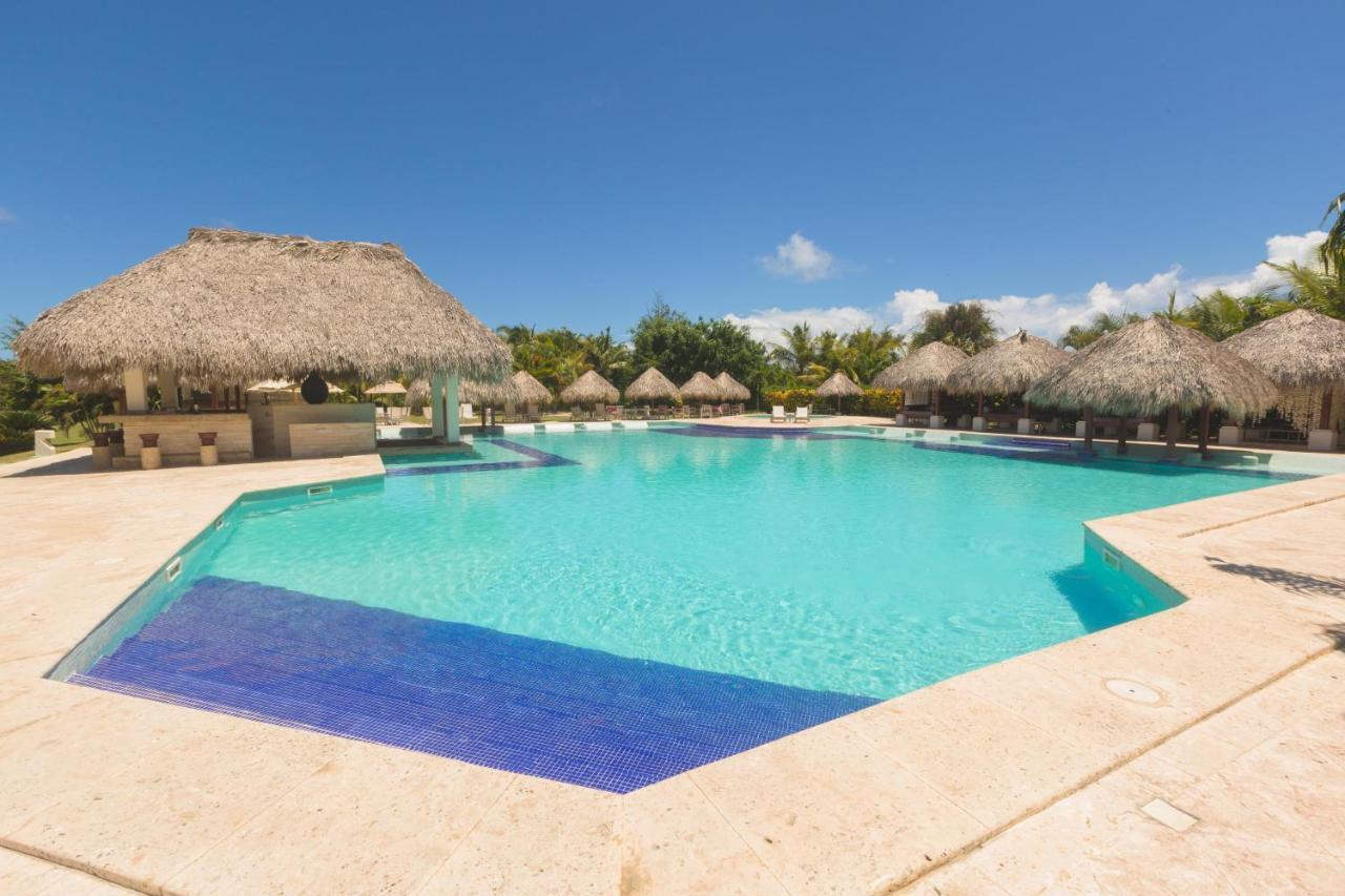 Cocotal Lake Village B102 - Golf Gated Community, Free Wi-fi
