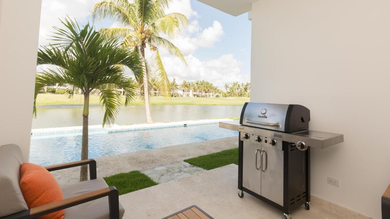 Cocotal Lake Village B102 - Golf Gated Community, Free Wi-fi * Punta Cana