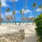 Tropical Village Los Corales