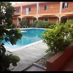 Room In Guest Room - Apartahotel Next Nivel - Queen Room