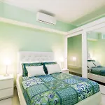 Ducassi Suites Rooftop Pool Beach & Spa