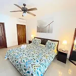 Pool View Condo Hotel 6 People Wifi Pickup Beach Club & Spa