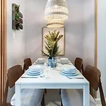 Beauty Pent House With Private Roof