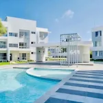 G44- De Lujo. White Sands Residencial