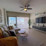 Gorgeous Apartment With Private Picuzzi Steps From