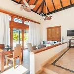 Fabulous Bungalow With Private Pool Caa