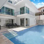 Luxury Villa in Bávaro Just on the Beach