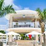 Playa Palmera Beach Resort