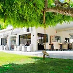 Playa Palmera Beach Resort
