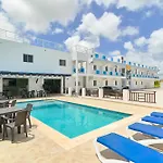 Costa Love Aparta Hotel
