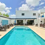 Costa Love Aparta Hotel
