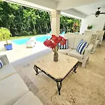 Villa Caribe With Full Service