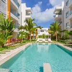 Beach Garden ground floor condo, D1