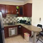 Apartment Close To The Beach With Pool