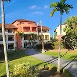 Apartamentos Essential Life Con Playa Y Piscina