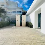 Beauty Pool Views Paseo Playa Coral Steps To The Beach