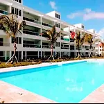 Hot Tub, Pool, Walk To Fun, Beach, Dining, Shops