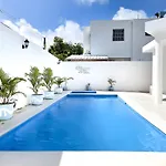 Villa Dmm Con Piscina, Jacuzzi Y Gran Area Verde En Punta Cana