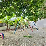 Villa Dmm Con Piscina, Jacuzzi Y Gran Area Verde En Punta Cana