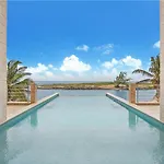 Villa De Lujo En Cap Cana - Higuana 49 Con Playa Privada Y Piscina
