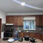 Beachside Private Room & Private Bathroom In Spacious Apartment
