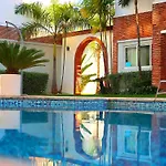 Caribbean Rainbow Apartments With Pool - Beach, Bars & Services Close By