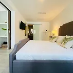 Amazing Suite Steps To The Beach