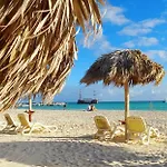 Serenity Studios Playa Los Corales