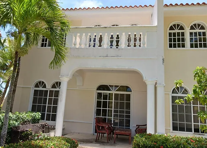 Ambar, Cocotal Golf And Country Club