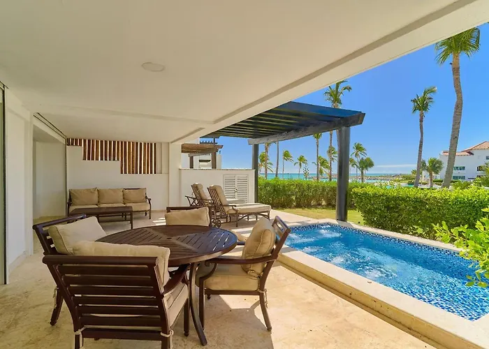 Relax Beach Condo W- Private Pool And Beach!