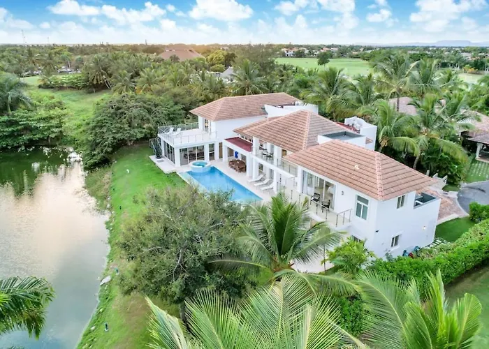 Cocotal Mansion Chef Butler Maids 2 Pools Jacuzzi Gym