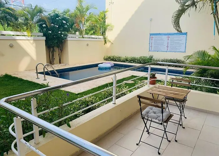 Apartment Close To The Beach With Pool