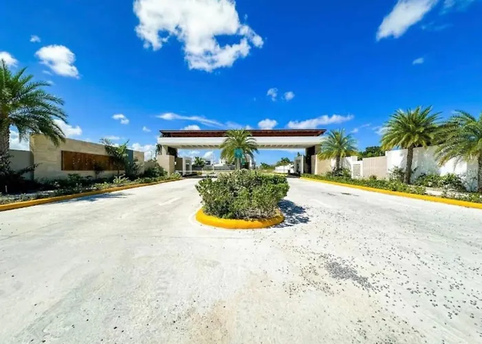 Villa Adon
