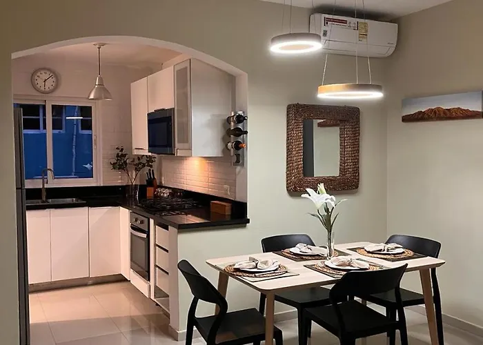 Las Buganvillas