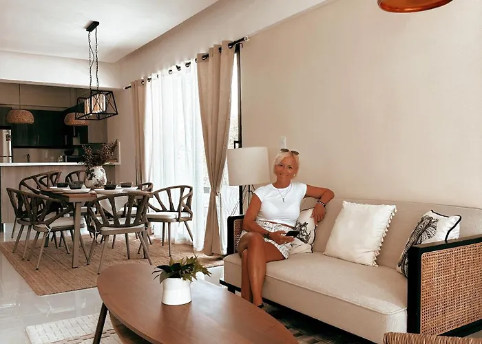 Gold Reef 201 - Luxury 2Br Mit Pool, Beach Shuttle Und Tiefgarage