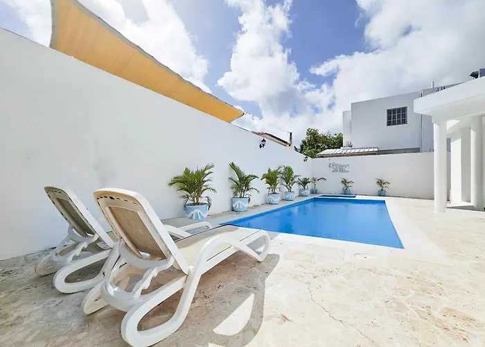 Villa Dmm Con Piscina, Jacuzzi Y Gran Area Verde En Punta Cana