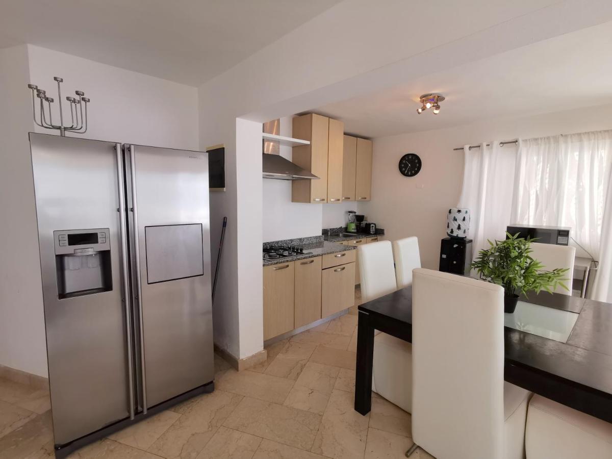 Beachfront Ocean View 8 People Wifi Pickup Villa
