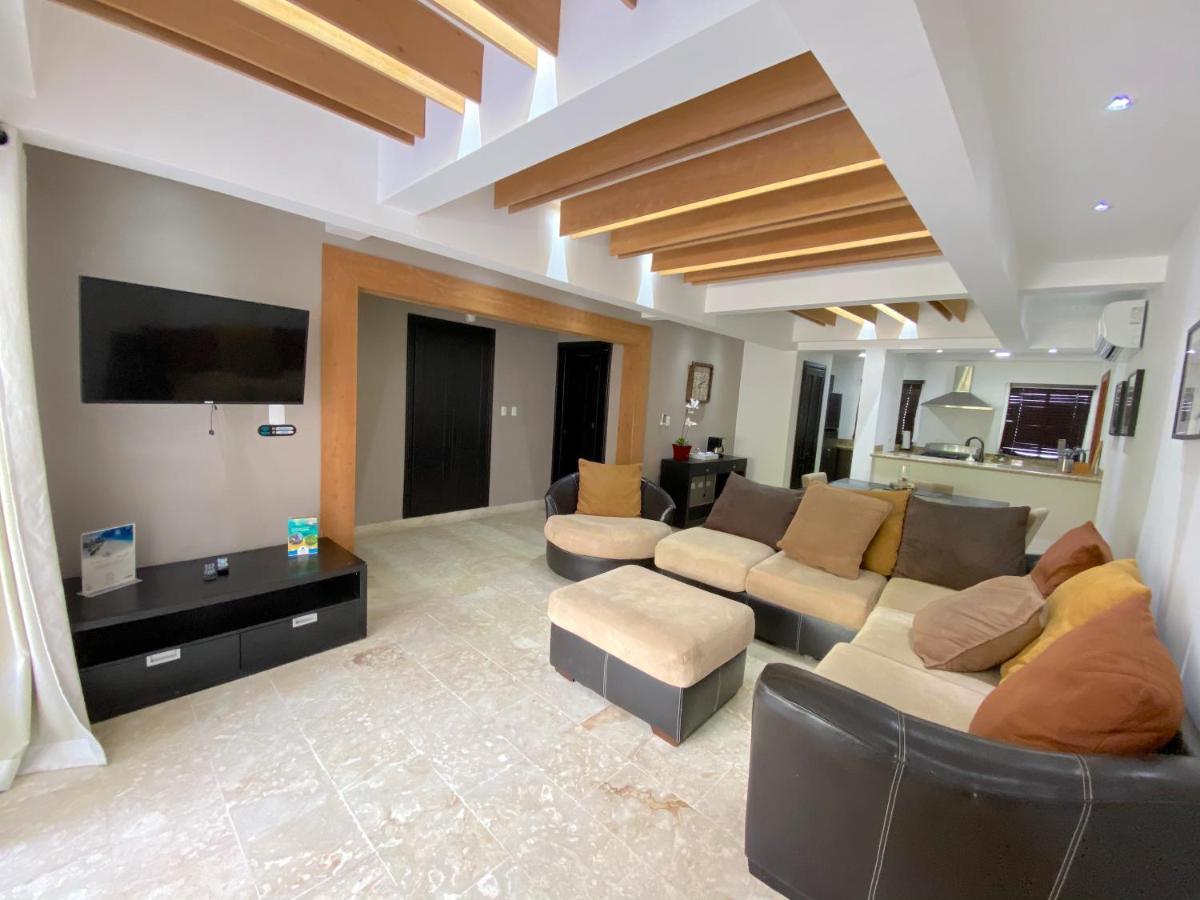 Deluxe Suites Chateau Del Mar - Swimming Pool And Jacuzzi - Bavaro Beach Apartahotel