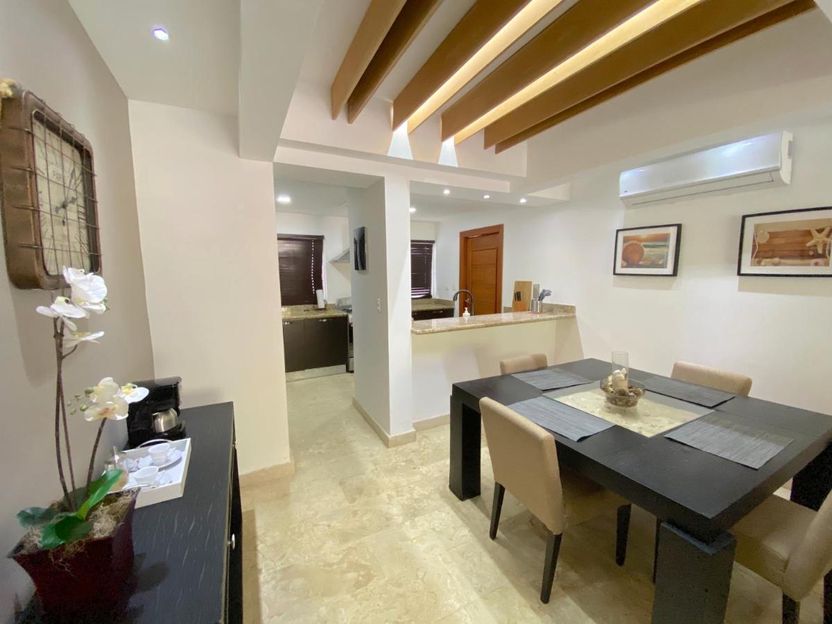 Deluxe Suites Chateau Del Mar - Swimming Pool And Jacuzzi - Bavaro Beach Apartahotel 4*