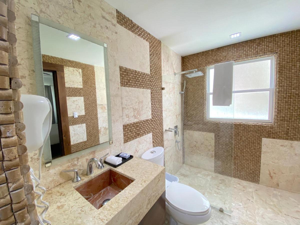 Deluxe Suites Chateau Del Mar - Swimming Pool And Jacuzzi - Bavaro Beach 4*