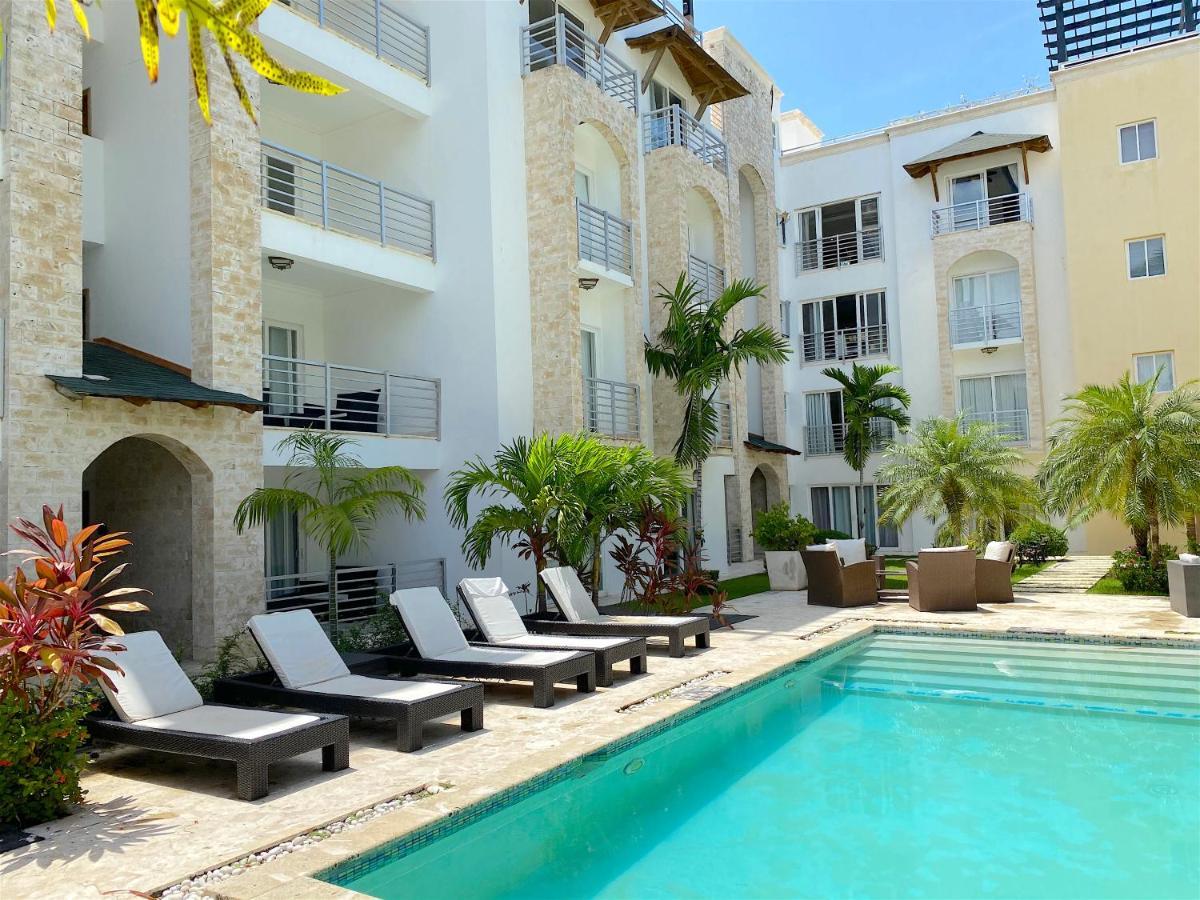 Deluxe Suites Chateau Del Mar - Swimming Pool And Jacuzzi - Bavaro Beach Apartahotel Punta Cana