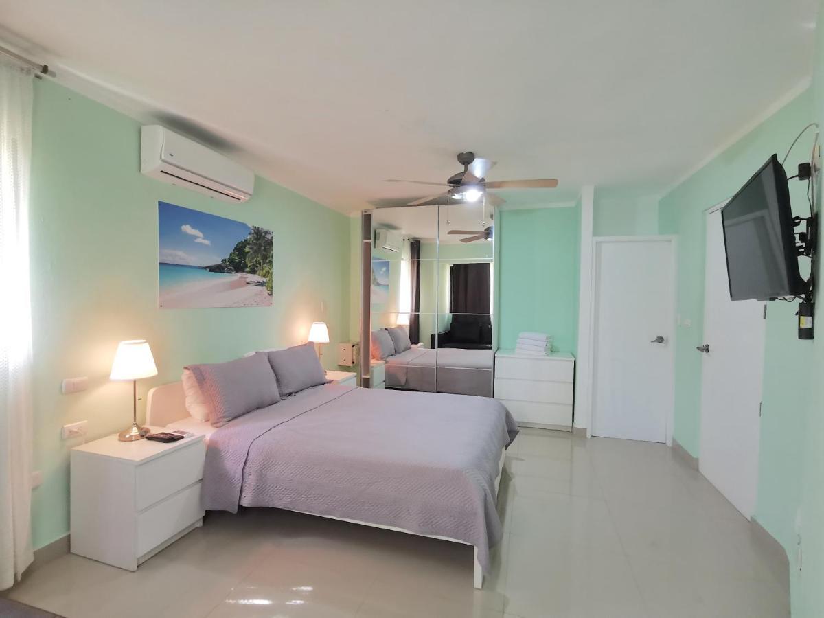 Deluxe 6 Guests Garden View Bavaro Beach Wifi Bbq - Beach Club Access Villa *