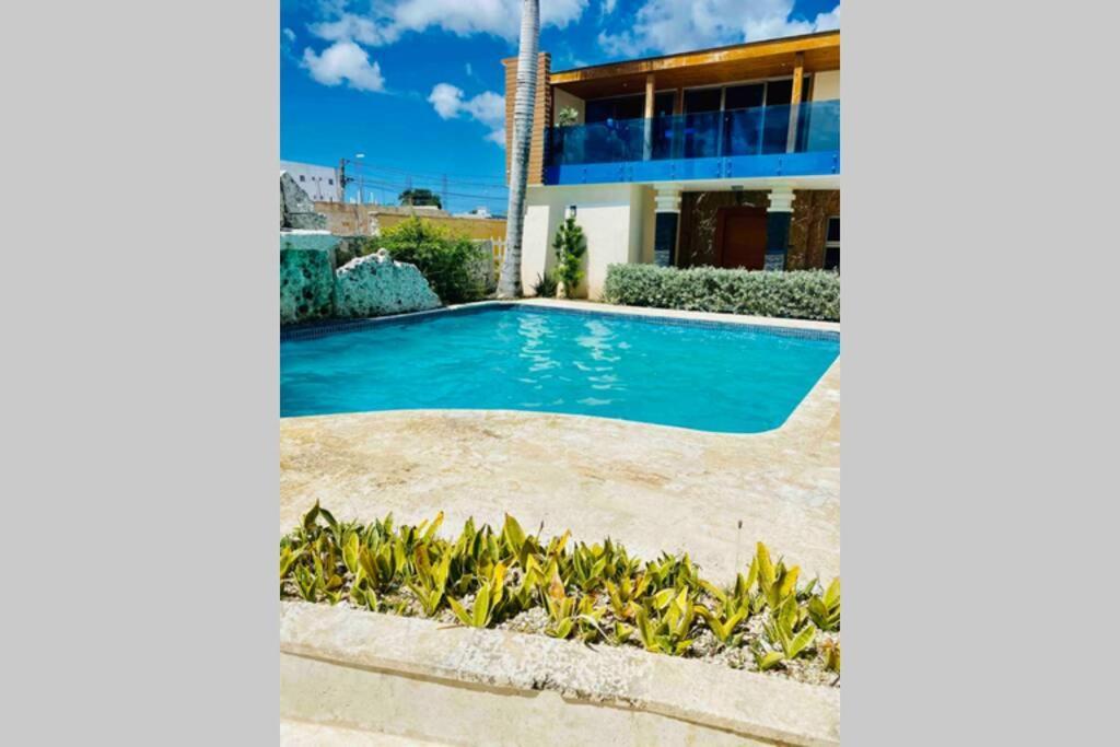 Brand New Vacation In Embassy Village *