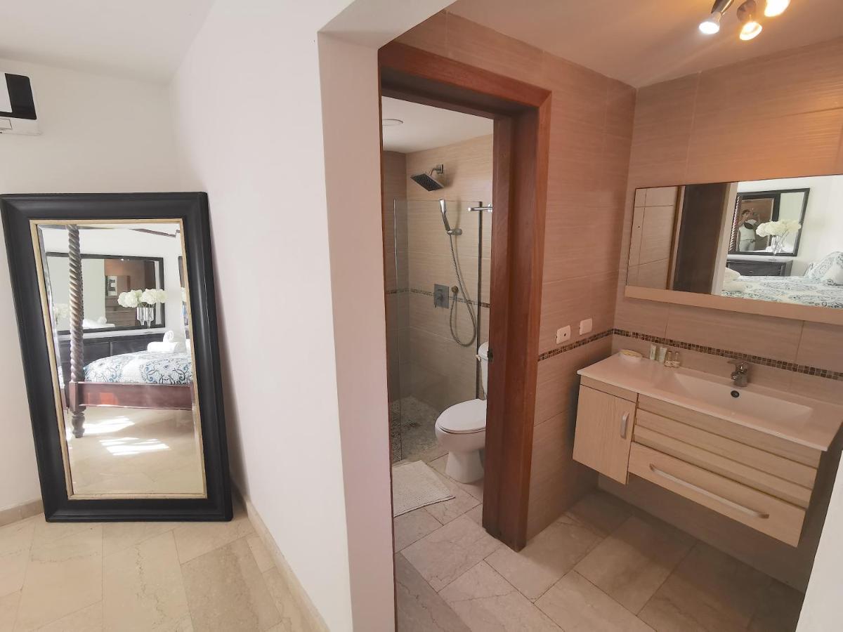 Beachfront Ocean View 8 People Wifi Pickup *