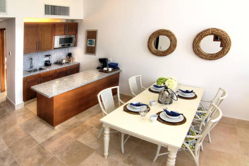 Beachfront Paradise Luxury Penthouse *