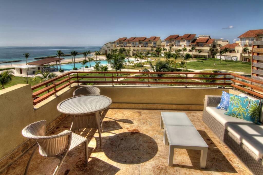 Beachfront Paradise Luxury Penthouse