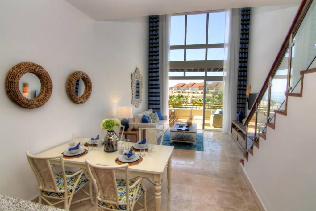 Beachfront Paradise Luxury Penthouse *