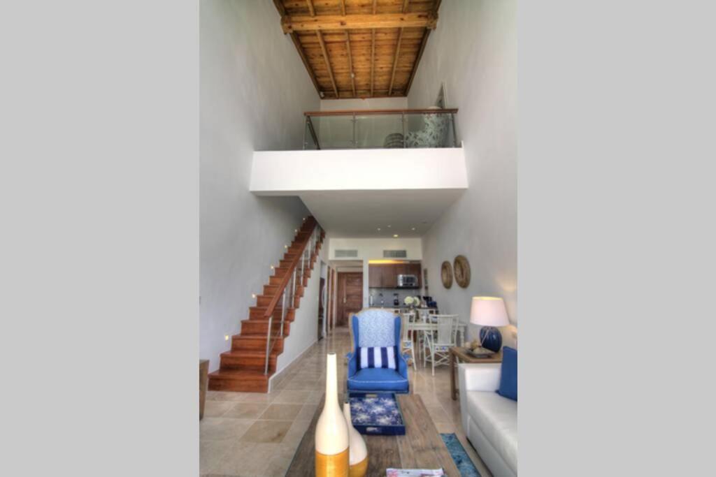 Beachfront Paradise Luxury Penthouse *